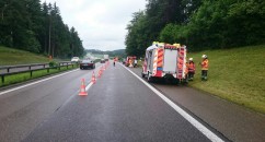 03.06.2016 - Wohnwagenbrand A1 Fahrbahn Zürich