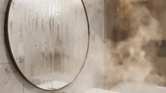 Beschlagfreie Spiegel in der Dusche: Ein Trick mit Flüssigseife verhindert das Beschlagen.